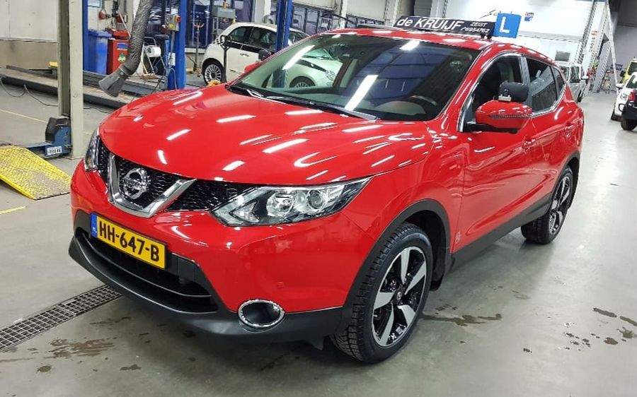 Nissan Qashqai 2015 lesauto van Autorijschool De Kruijf